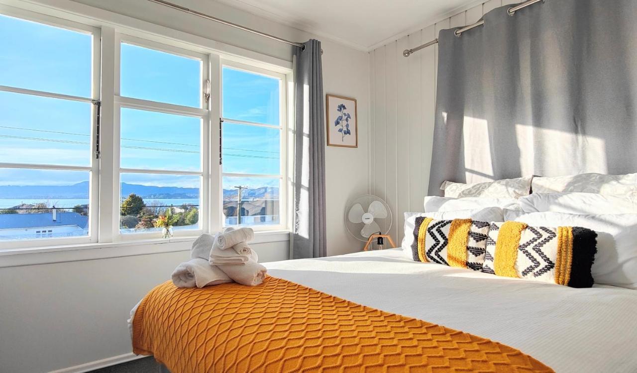 Lake, Mountain View Cottage ロトルア エクステリア 写真